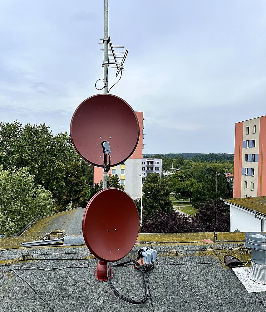 Montáž satelitní antény a STA rozvodu — TSD SERVIS Tábor